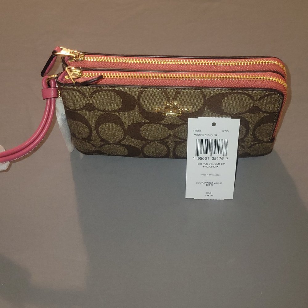 Coach Signature Wristlet-new never used